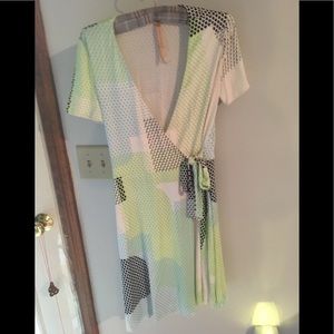 Bailey 44-Beautiful faux-wrap dress. Size Small